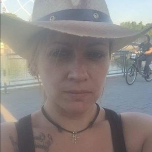 Meet your Posher, Bonnie